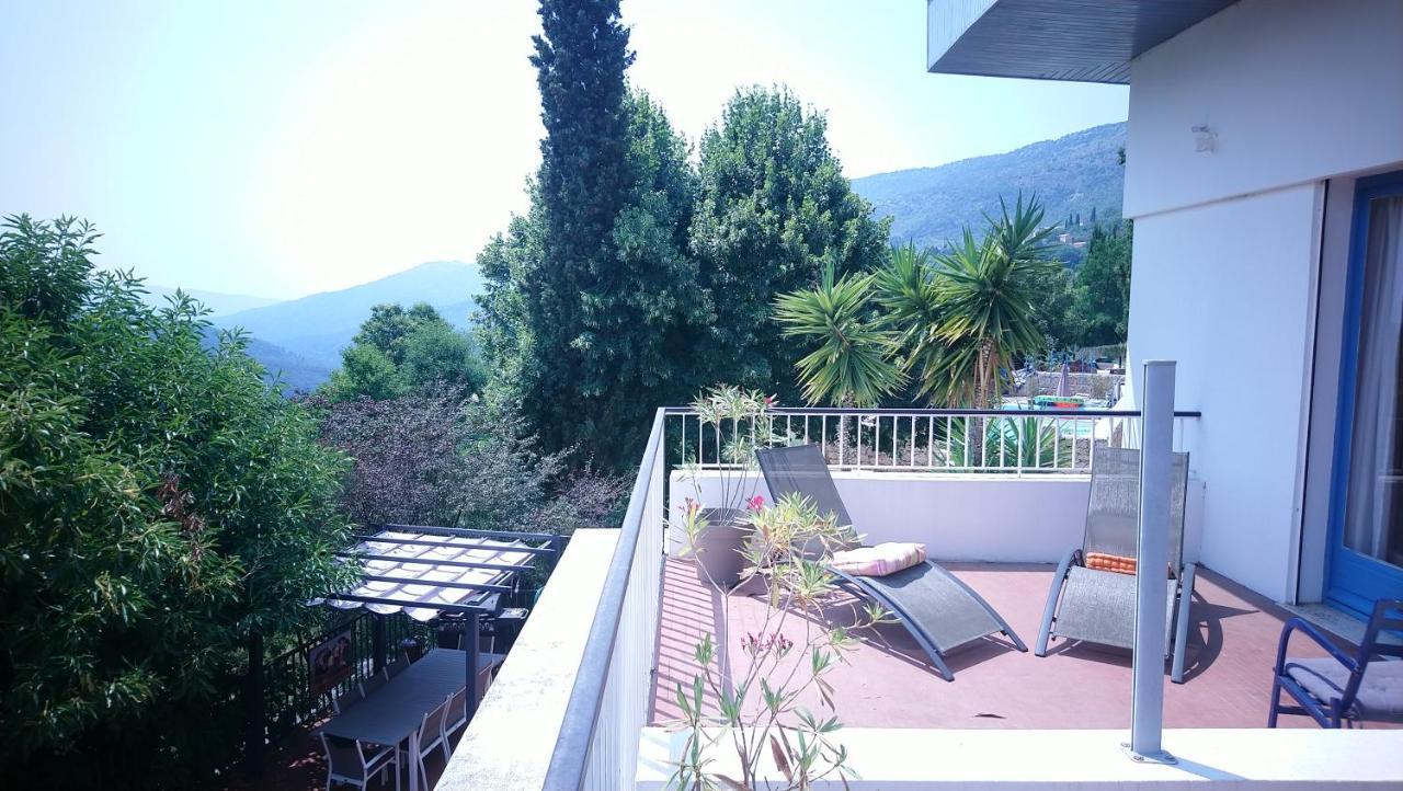 Bed and Breakfast Le Domaine De La Feuilleraie Coaraze Exterior foto